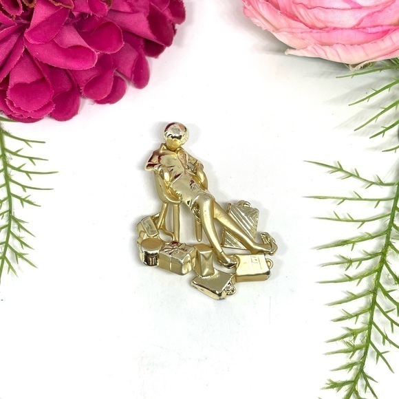 Vintage Jewelry - VINTAGE⚜️ Long Shopping Day AJC Brooch